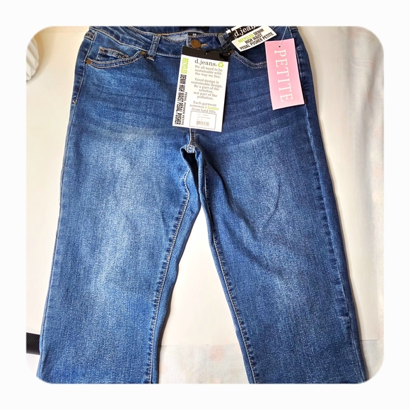 d. jeans Women's Straight Leg Blue Pedal Jeans - Picture 2 of 8